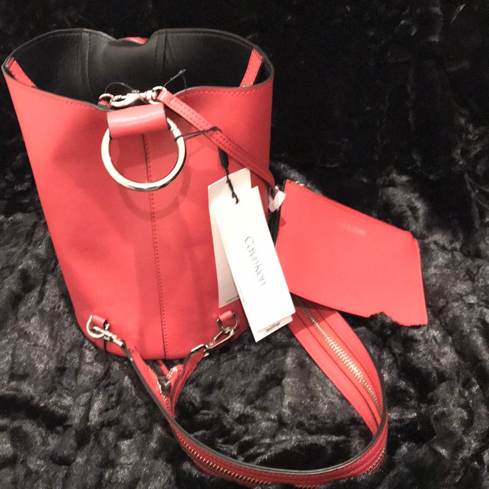 Calvin Klein Convertible Handbag/Backpack W/Wallet - Picture 5 of 16
